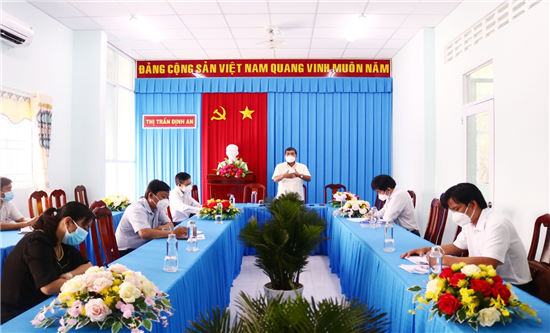 Ông Kim Ngọc Thái, Phó Bí thư Thường trực Tỉnh ủy: Kiểm tra công tác phòng, chống dịch bệnh COVID-19 tại huyện Trà Cú