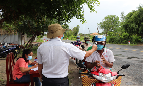 Thị trấn Định An: Thực hiện công tác phòng, chống dịch bệnh Covid-19